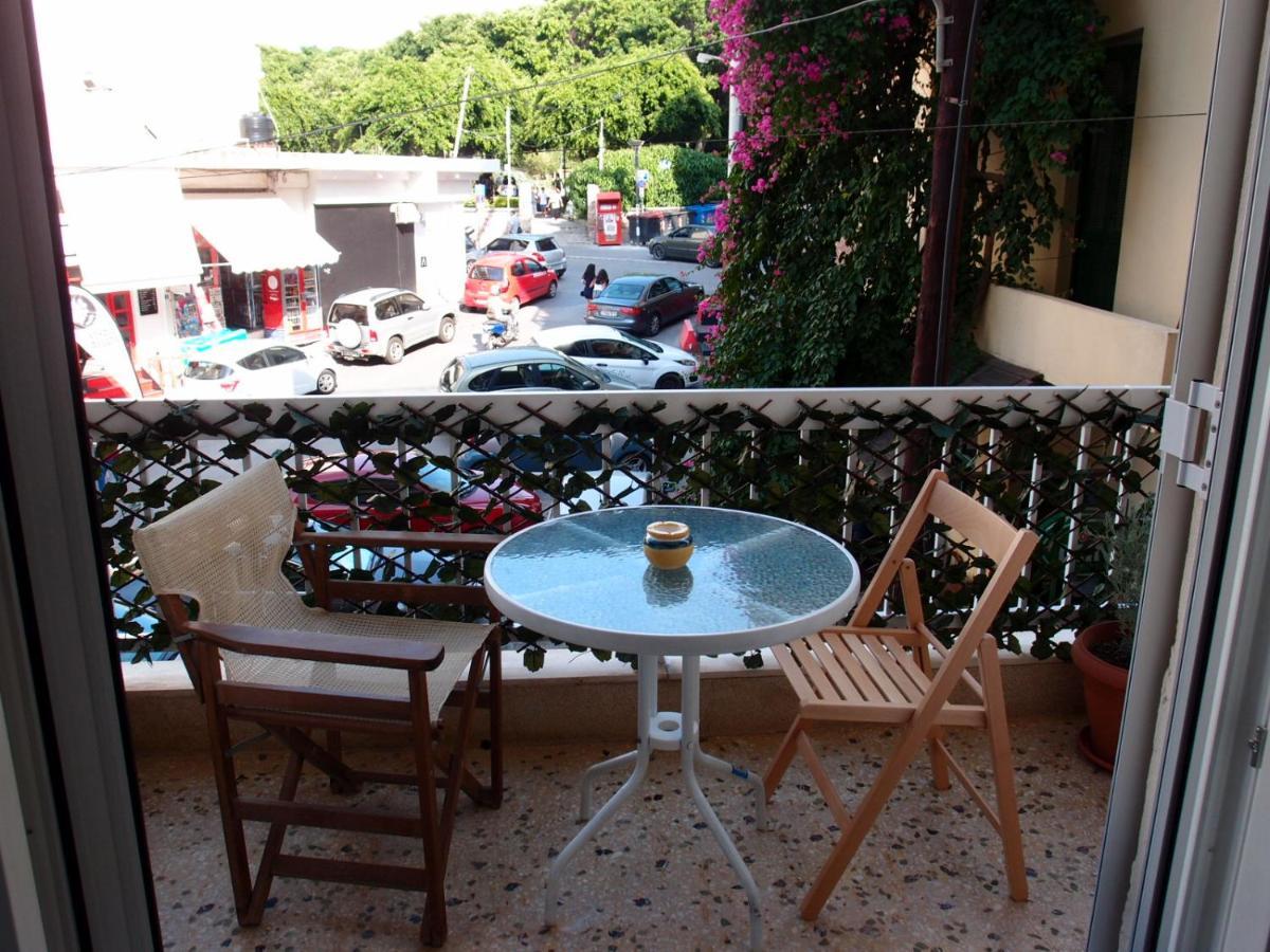 Apartment In The Heart Of Heraklion ภายนอก รูปภาพ